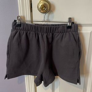 Garage “80s short” shorts.                                            SIZE : xs